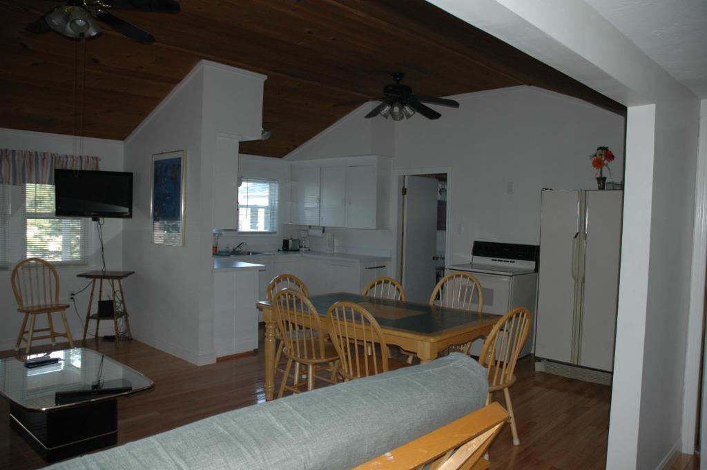 Channel Waterfront Cottages ウィアーズ・ビーチ 部屋 写真